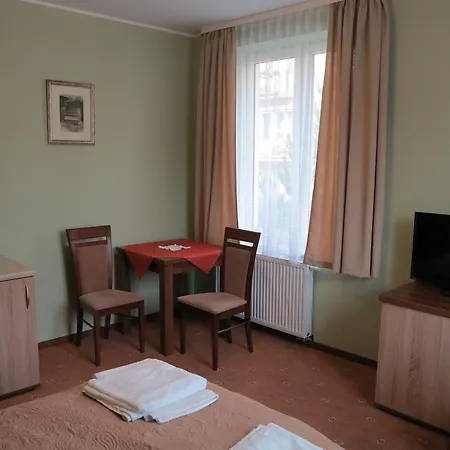 Rofel Goscinne Проживание в семье *